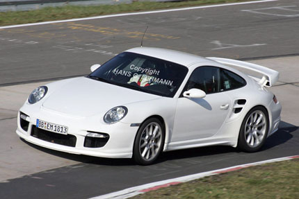 Look at the spy photos of the new 2008 Porsche 911 GT2