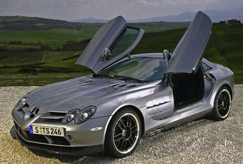 Mercedes has released a photo set of a new SLR McLaren 722 Edition